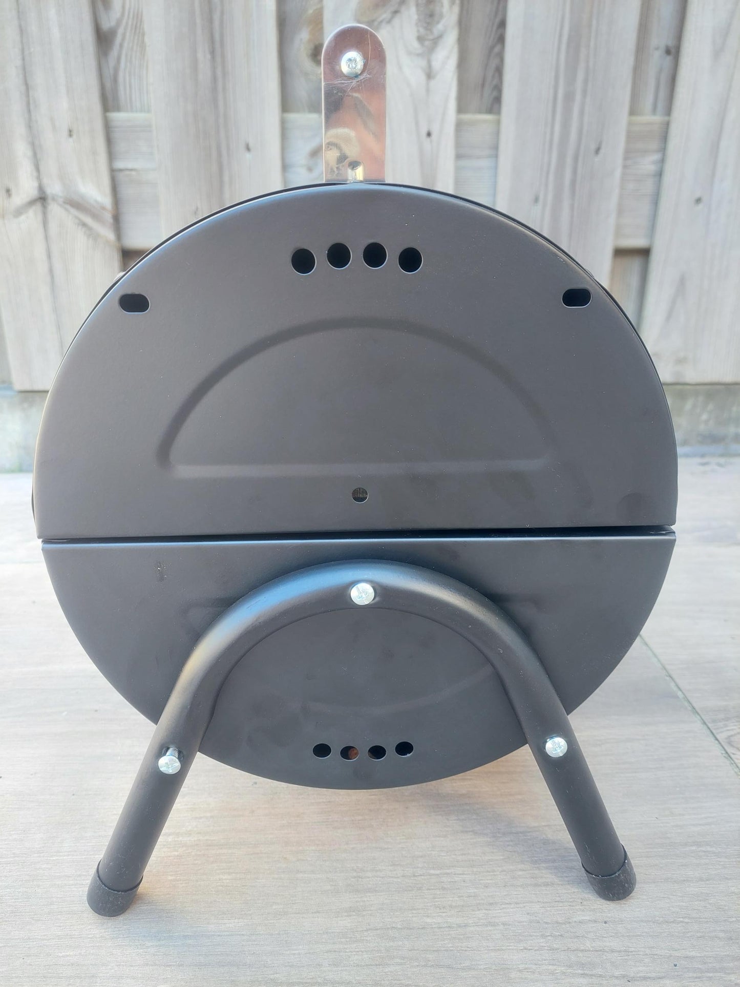 BBQ - tafelmodel - houtskool - zwart - metaal - zijaanzicht